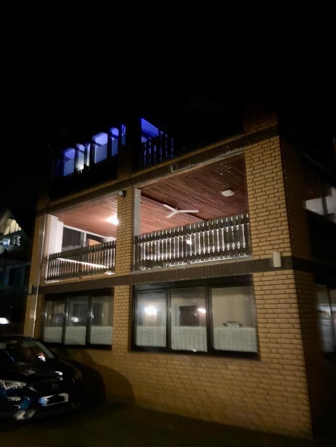 Traumhafte 115 Qm Ferienwohnung Am Steinhuder Meer, Ruhig, Komfortabel, Loggia, Parkplatz, Wifi Wunstorf Exterior photo